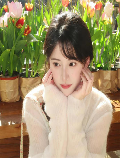 绽放吧，百合观影全攻略：如何理解主题思想与哲学内涵 拓展思维视野